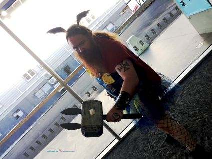 A intriguing Cosplay that mixing things up a bit with Fairy Thor..
